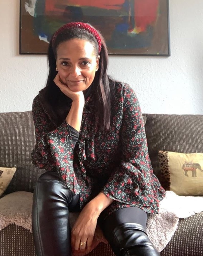 Insta milfs & gilfs usando botas no.16
 #102144113