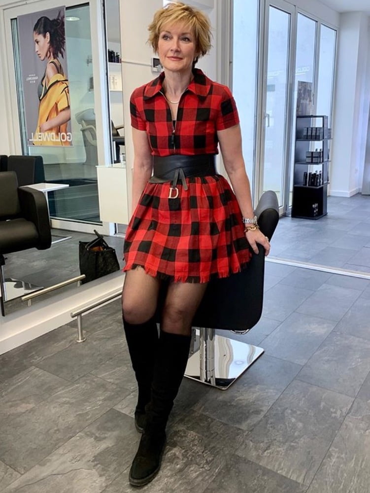 Insta milfs & gilfs usando botas no.16
 #102144124