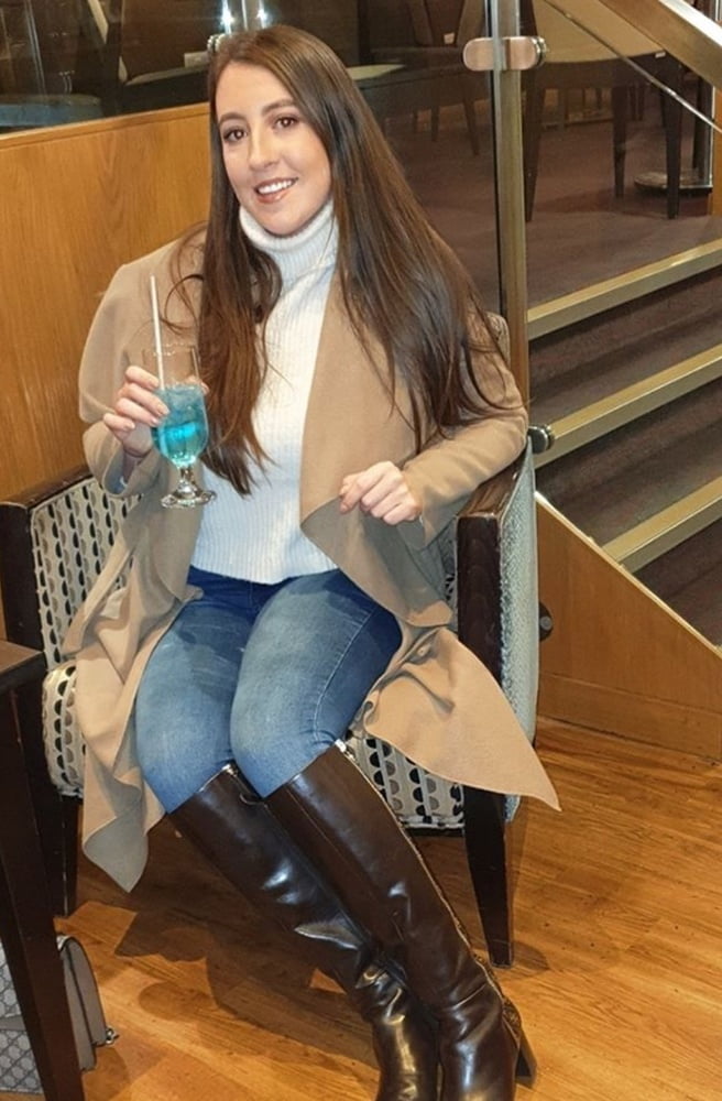 Insta milfs & gilfs usando botas no.16
 #102144136