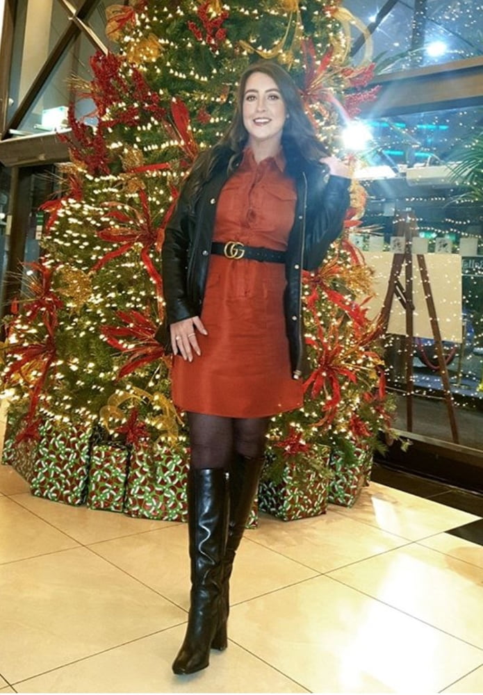 Insta milfs & gilfs usando botas no.16
 #102144138