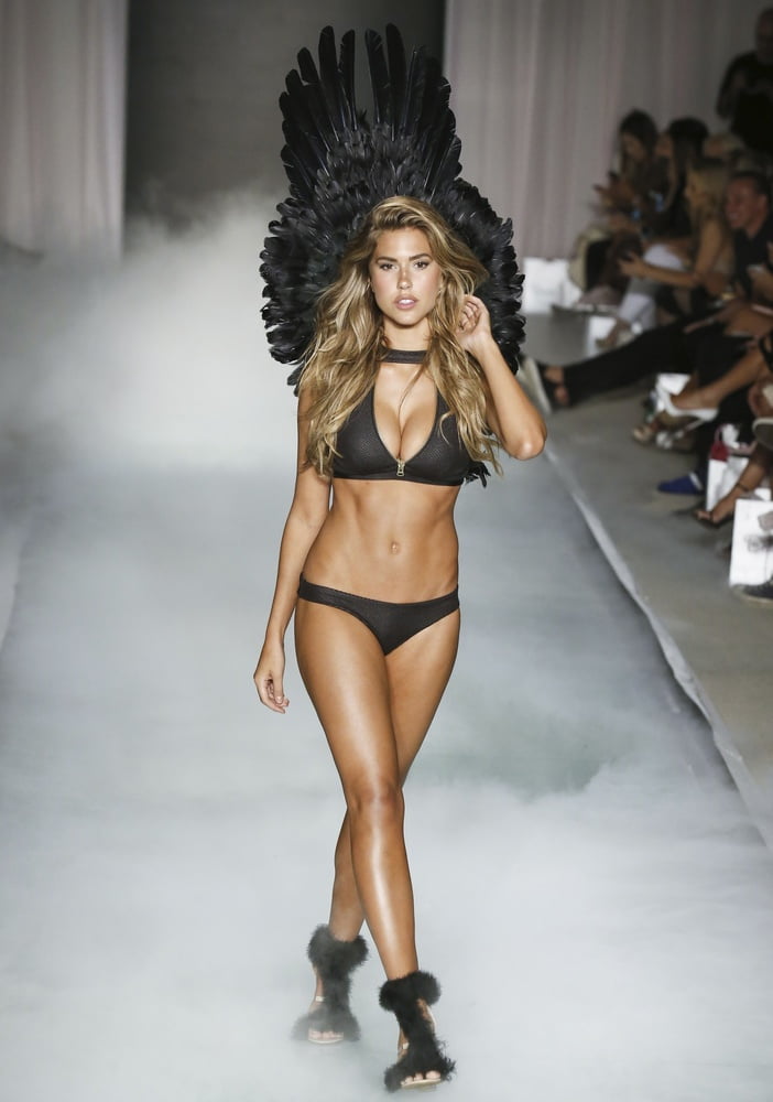 Jerk For Kara Del Toro #90003423