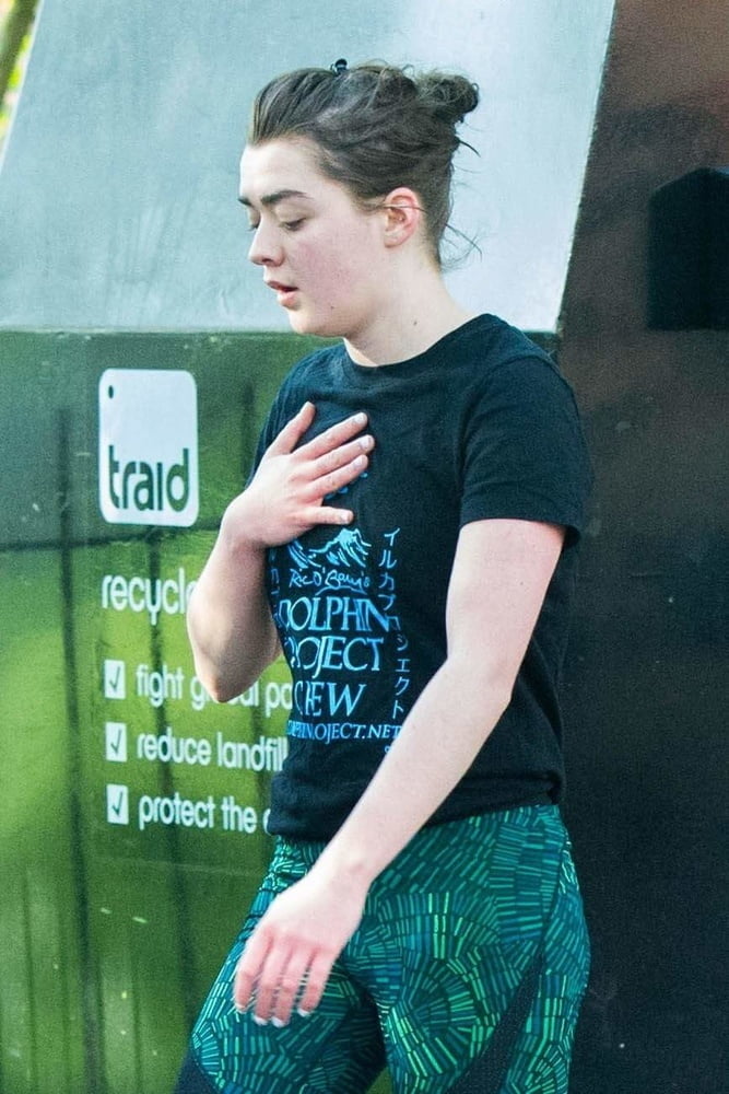 Maisie Williams (skinny and petite meat to use) #88787045