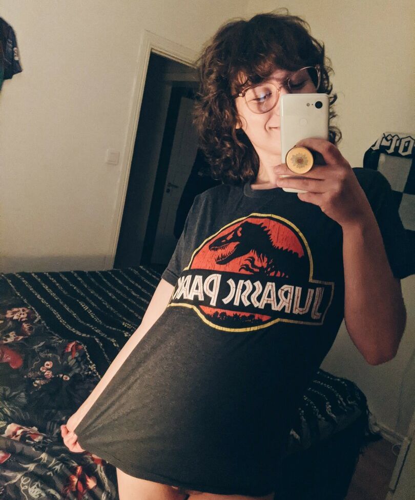 Italkwho desnuda #108344731