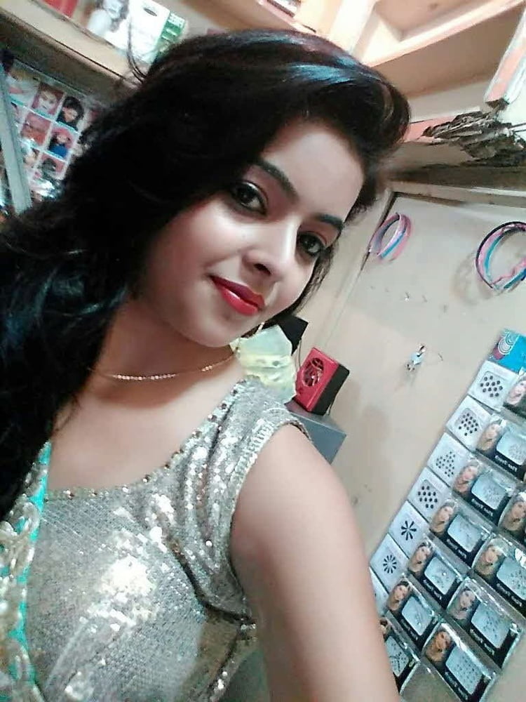 Unknown Desi Girl 0003 - Private Leaked Pics #106533385