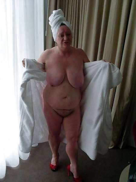 MILFs and GILFs #102445007