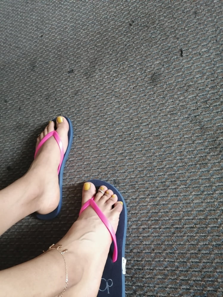 Meine sexy Füße in Flip Flops 2
 #103774182