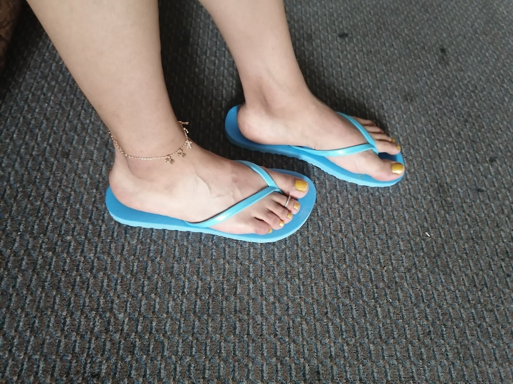 Meine sexy Füße in Flip Flops 2
 #103774188