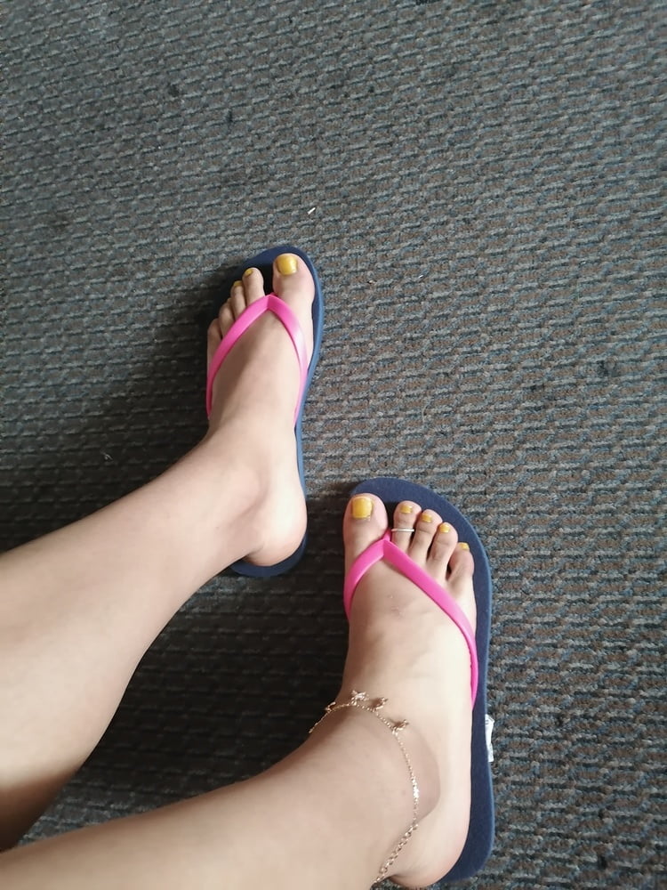 Meine sexy Füße in Flip Flops 2
 #103774200