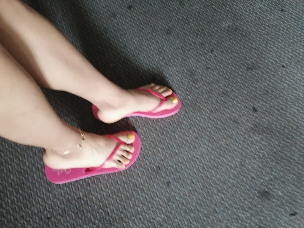 Meine sexy Füße in Flip Flops 2
 #103774215