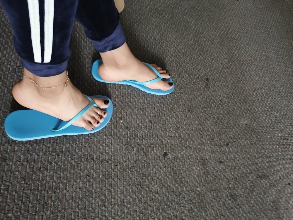 Meine sexy Füße in Flip Flops 2
 #103774224