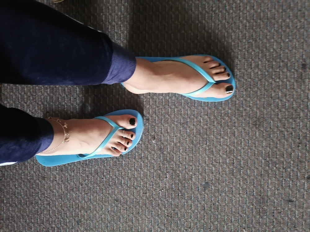 Meine sexy Füße in Flip Flops 2
 #103774227