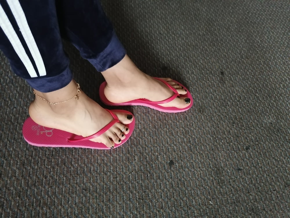 Meine sexy Füße in Flip Flops 2
 #103774239