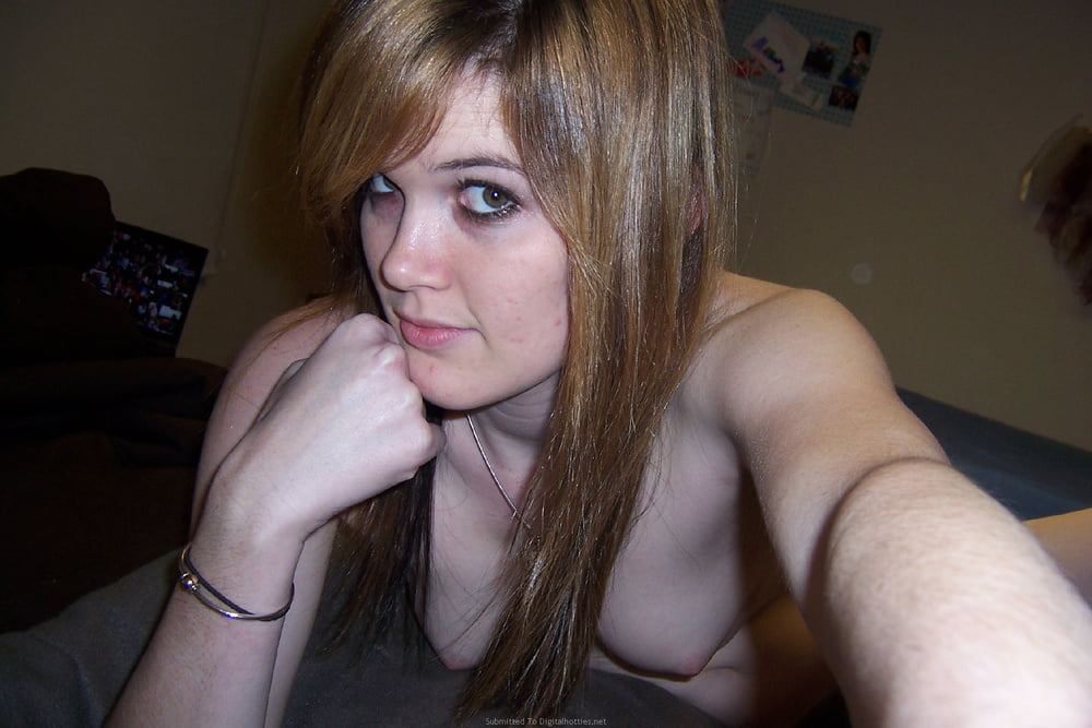 非常に毛深い
 #104428203