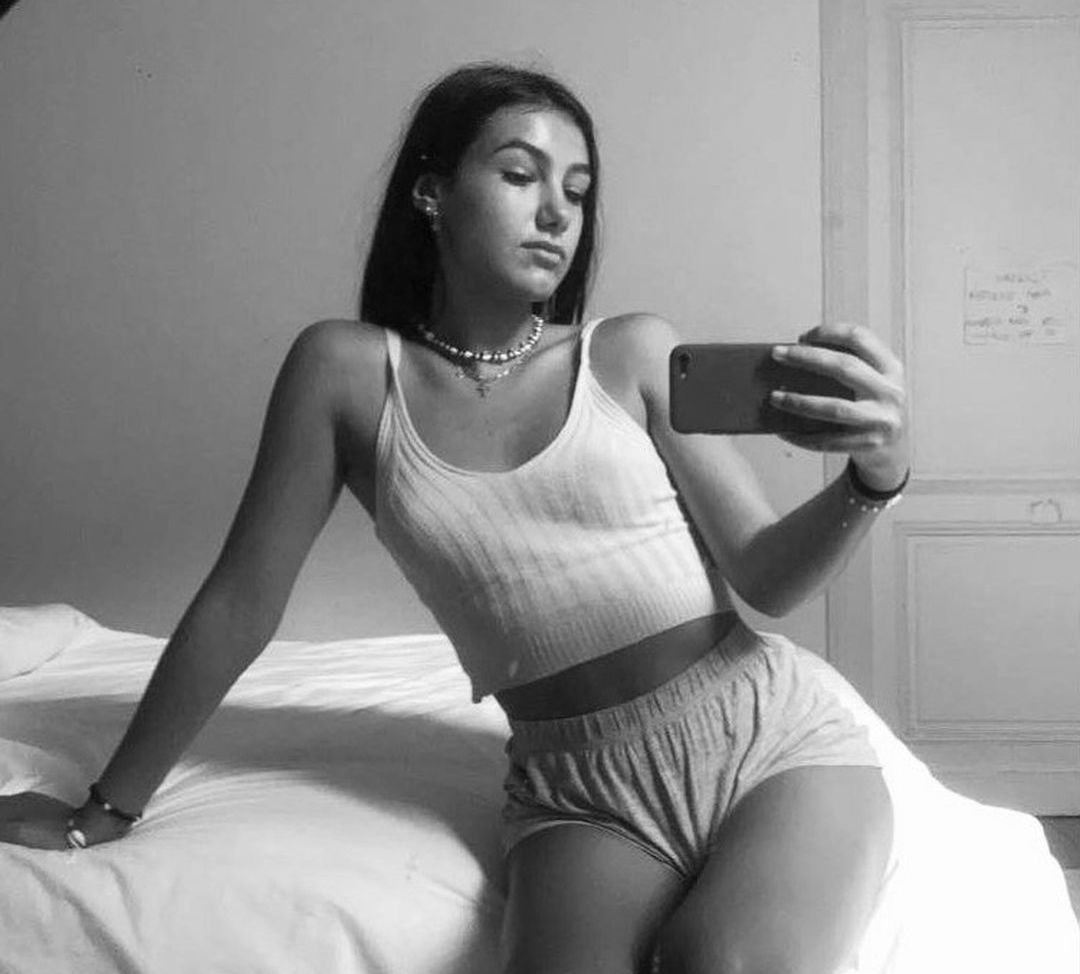 Ellie.cllch desnuda #108654528