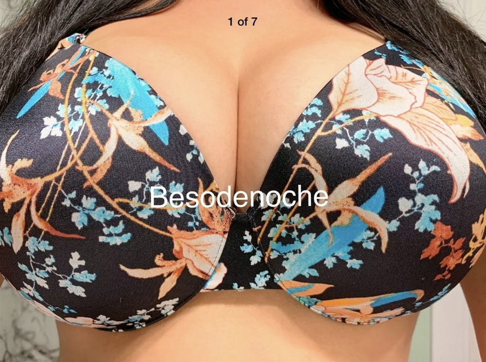 Huge eBay cleavage #105824333