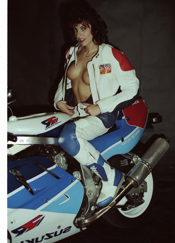 私のお気に入りのポルノクイーンは
 #103896495