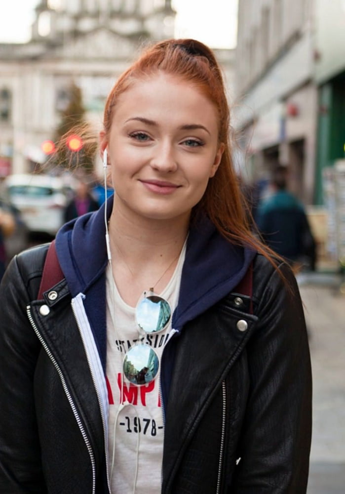 Sophie Turner #90813350