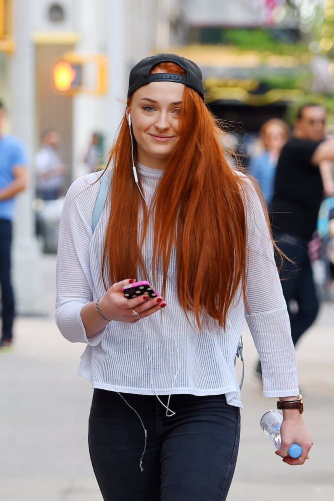 Sophie Turner #90813369