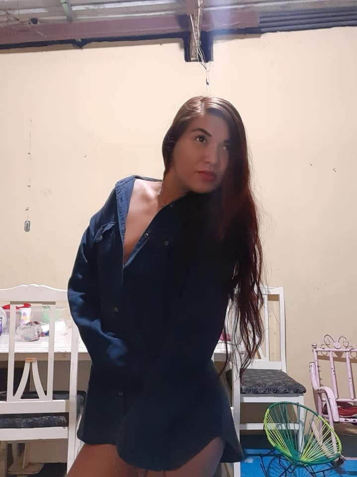 Mi hermosa flaca
 #87490026