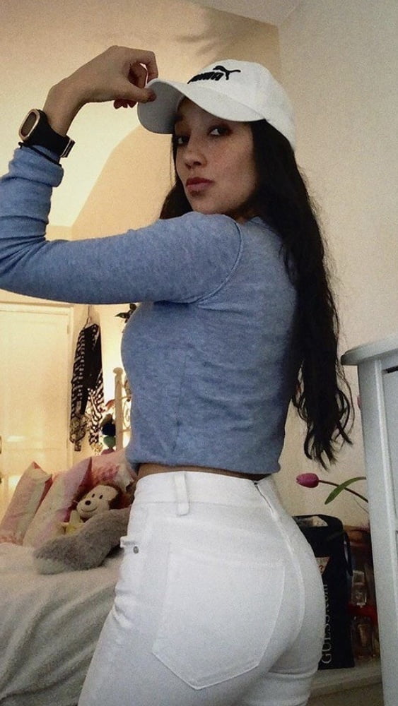 Woman babes#1
 #100692307