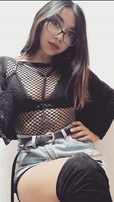 Woman babes#1
 #100692339