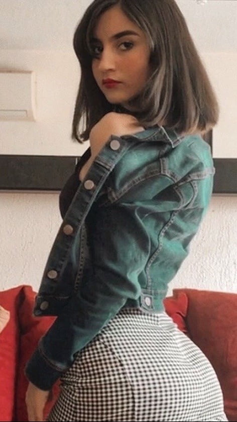 Woman babes#1
 #100692405