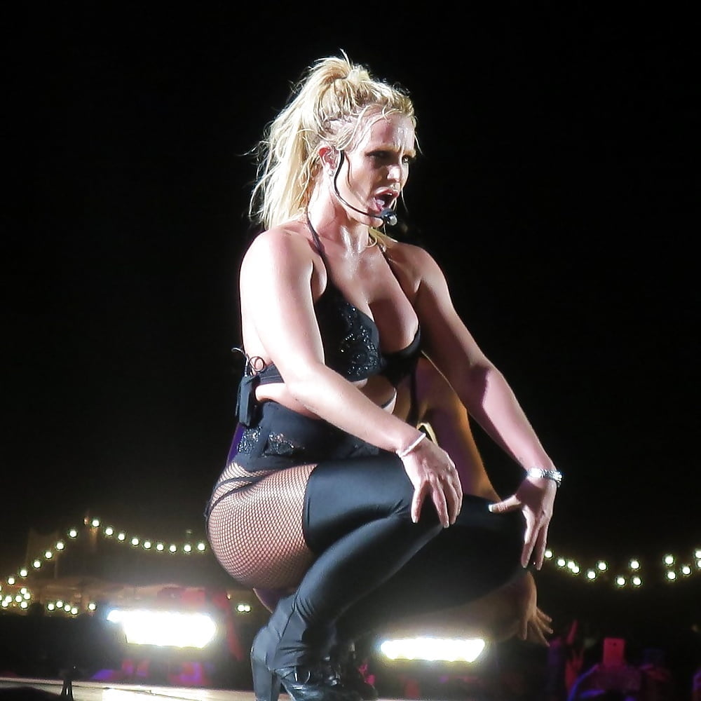 Britney spears en vivo
 #97917300