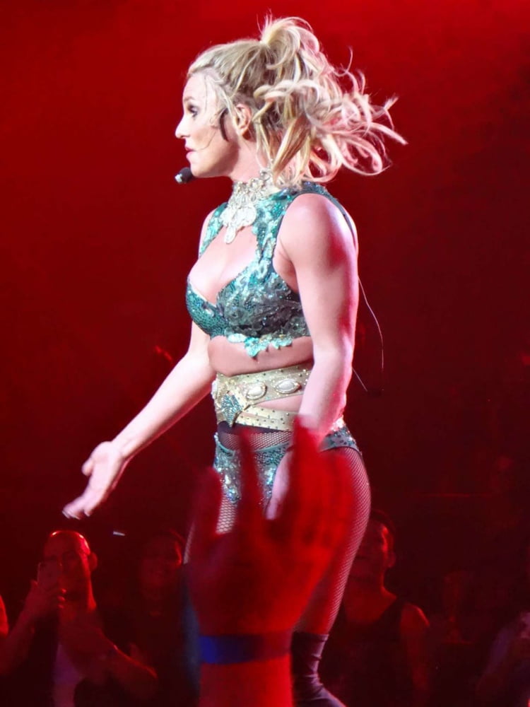 Britney spears en vivo
 #97917509