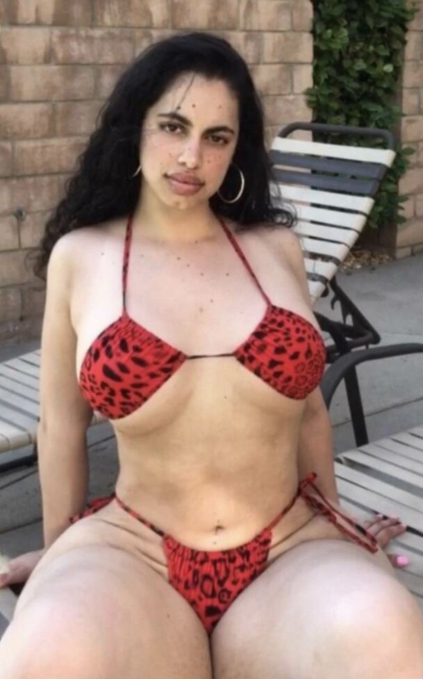 Razan Shihadeh nude #108569017