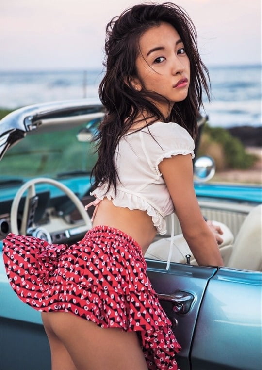 Chica asiática carga 3
 #105961131