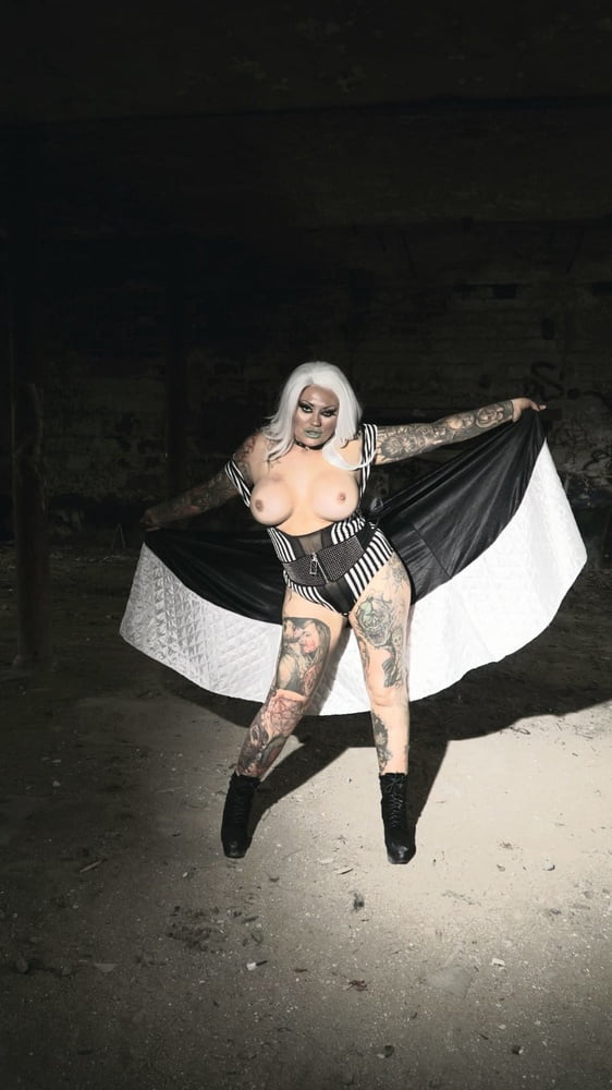 MONOCHROME HOTTIE #106727000