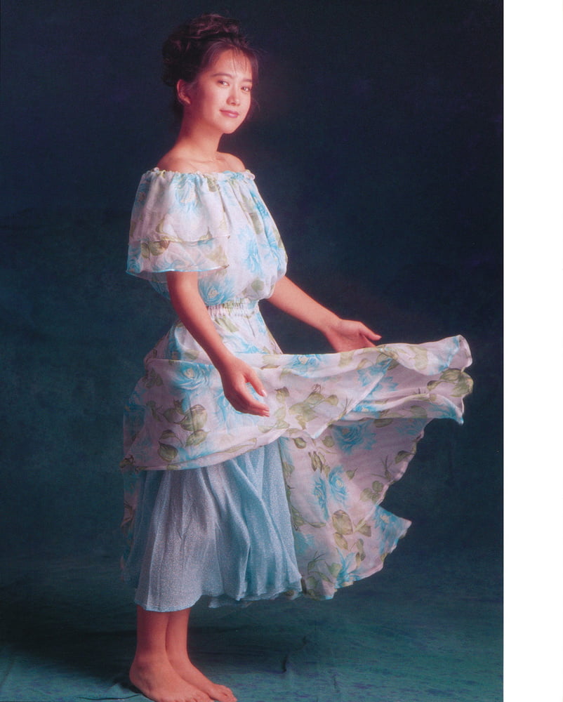 Emi wakui
 #87515997