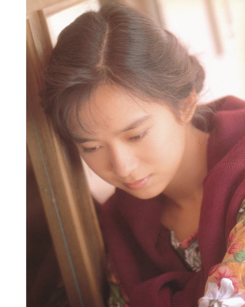 Emi wakui
 #87516049