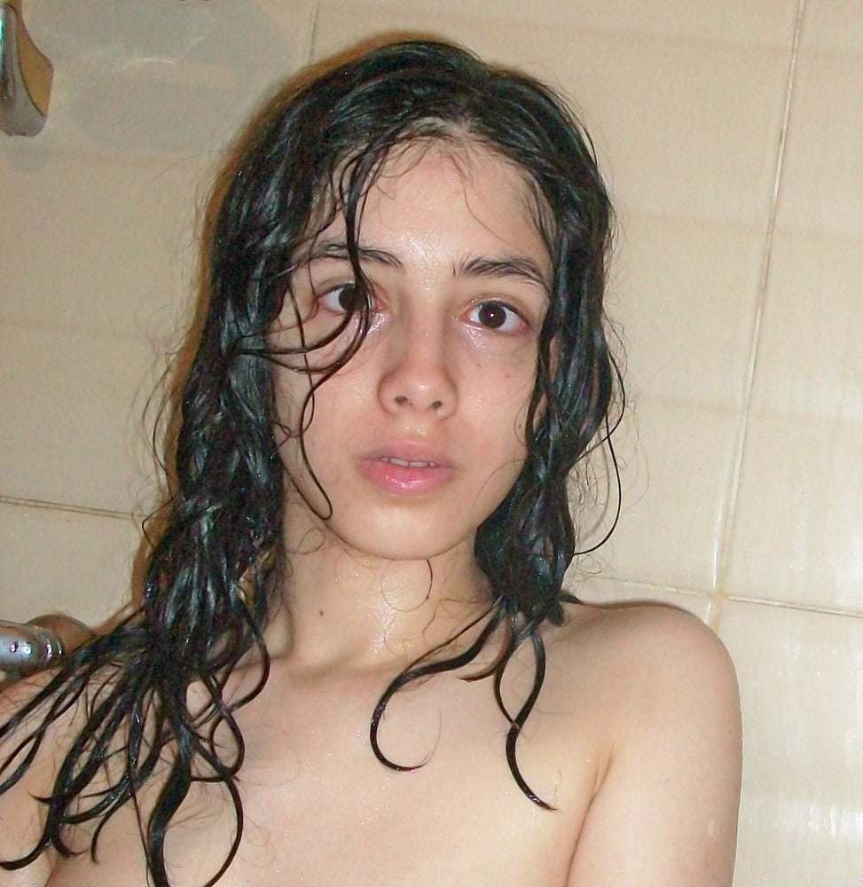 Un hommage à aliya al mahdi, l'activiste égyptienne nue
 #103410100