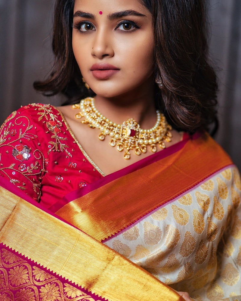 Anupama parameshwaran #80258439