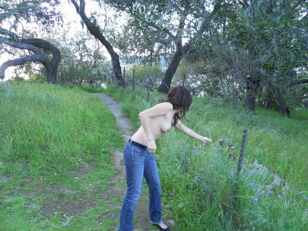 Tree Huggers 324 #103076447