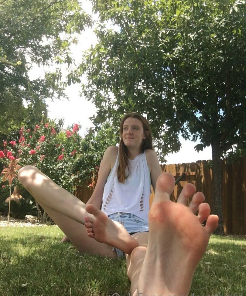 Maci Currin desnuda #108413888