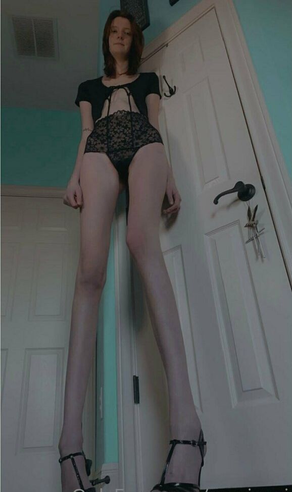 Maci Currin desnuda #108413894