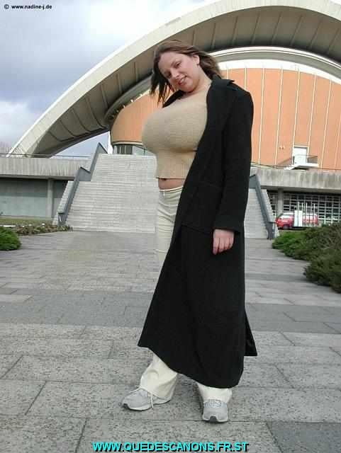 Gros seins 3
 #94696055