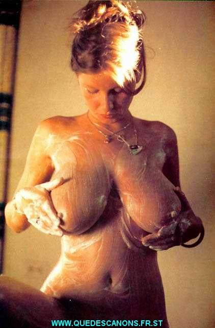 Gros seins 3
 #94696749