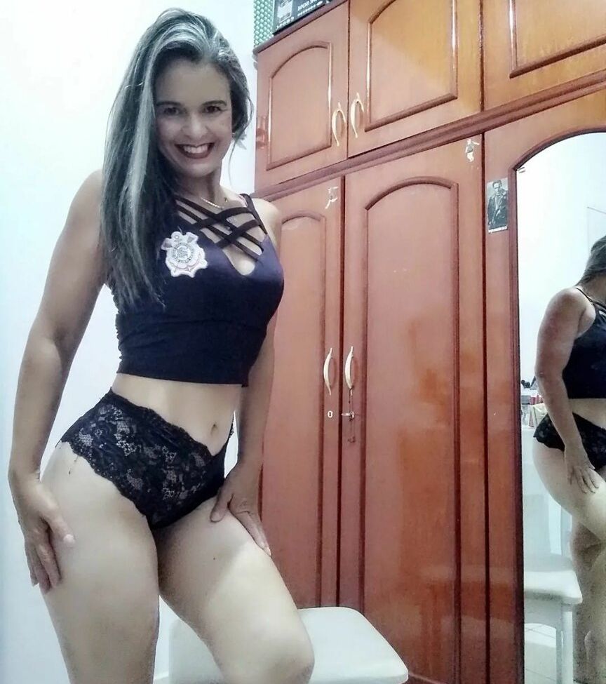 Cris Silva COROA nude #109172352