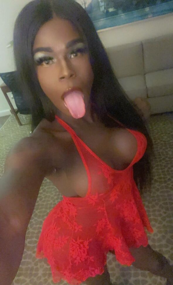 Carmen Brown desnuda #108078504