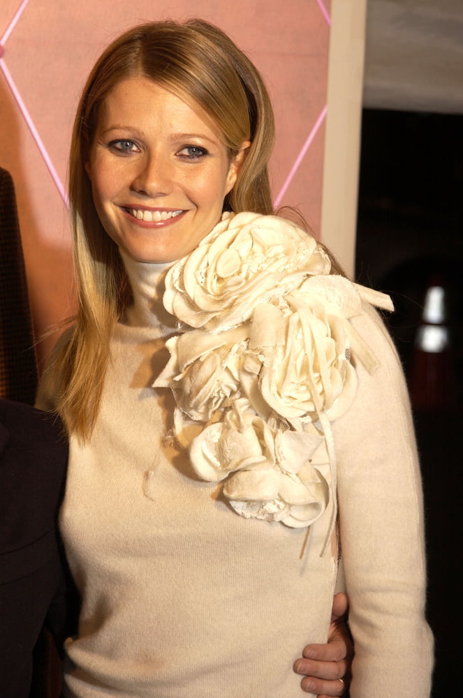 Sexy gwyneth
 #93771399