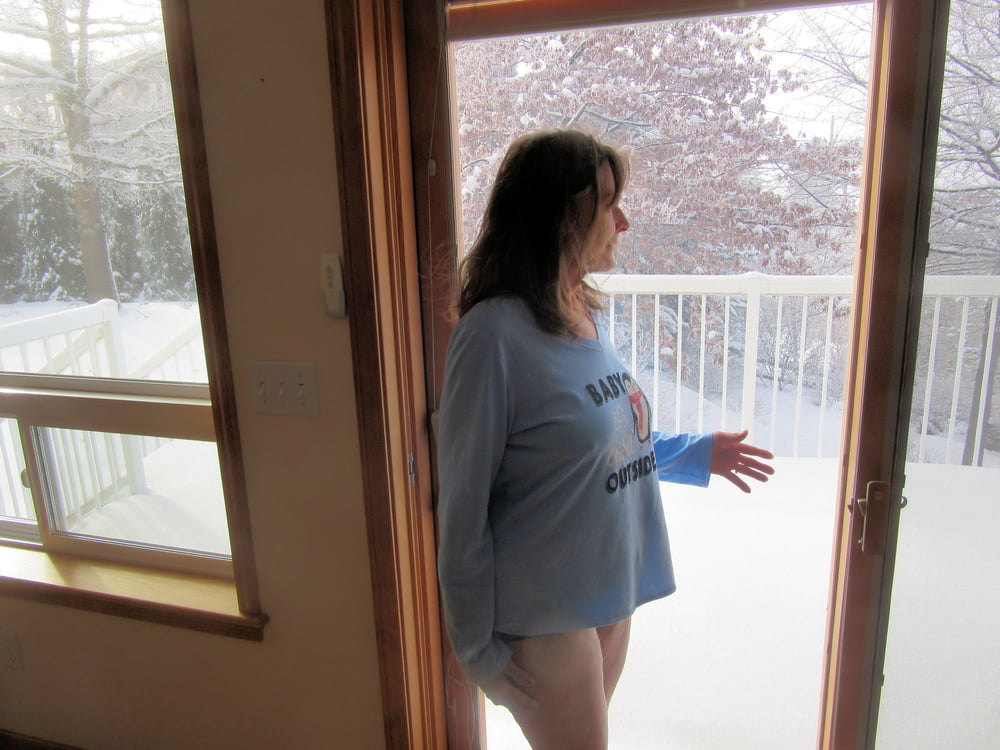 Mujer madura burlándose
 #91900724