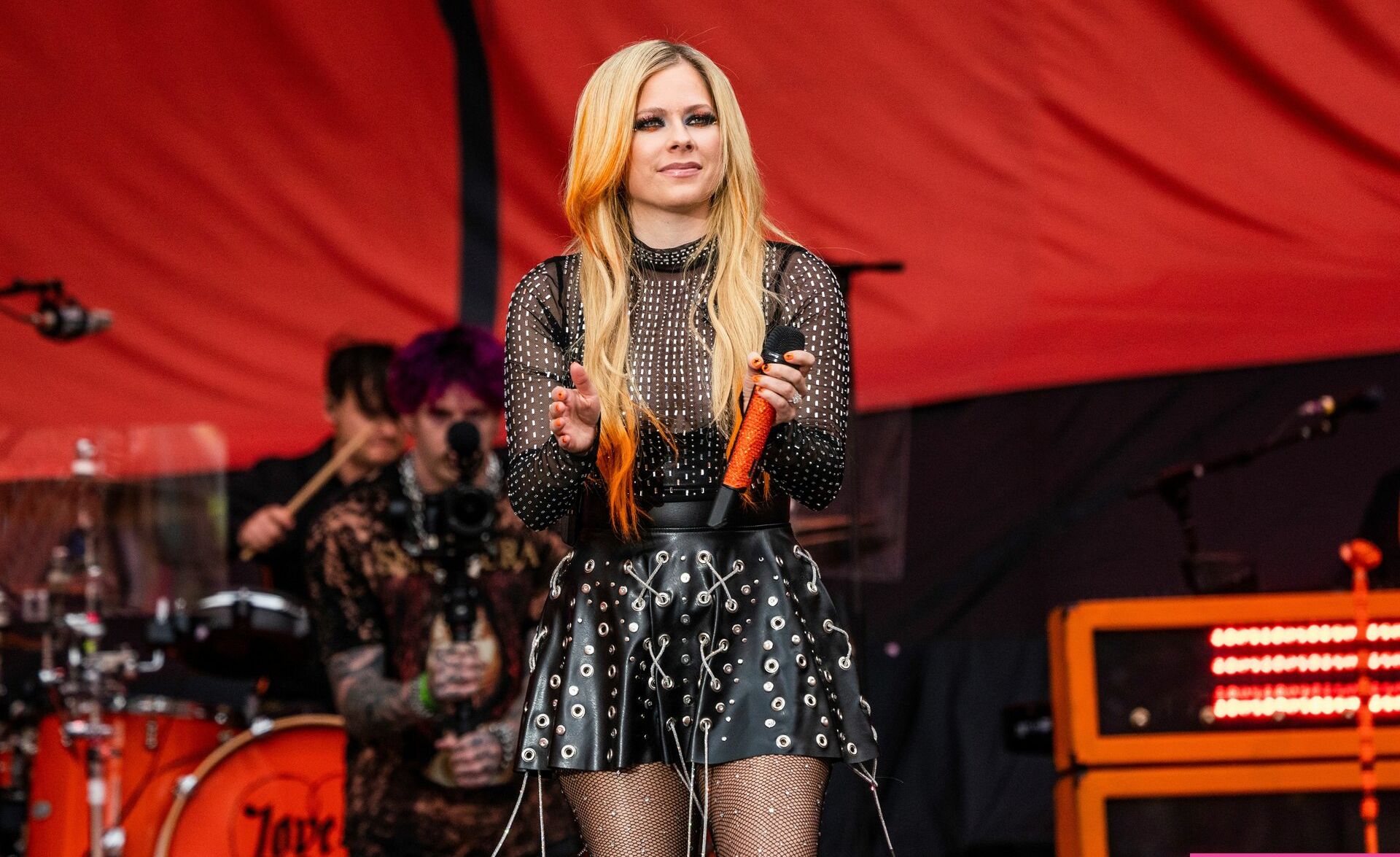 Avril Lavigne desnuda #108025272