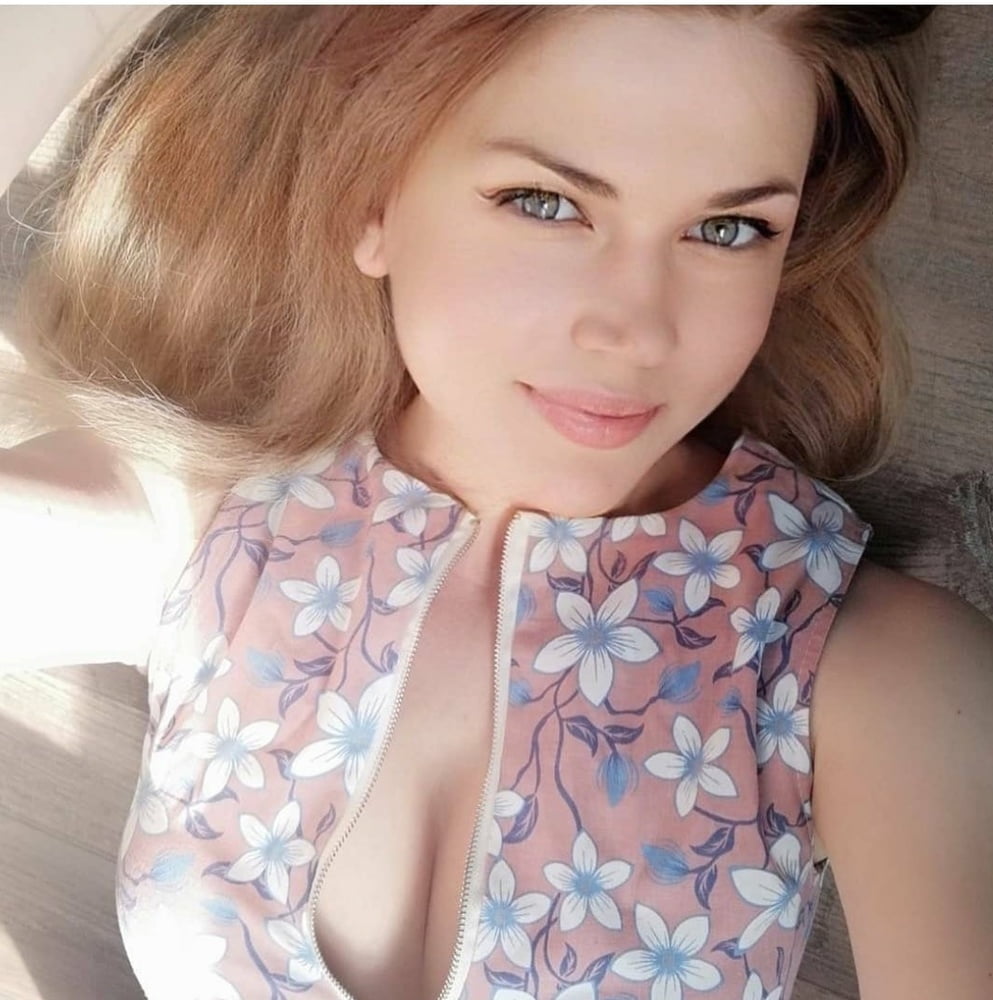 Einige Lieblinge - Nylons, Kleider - 756
 #80692697