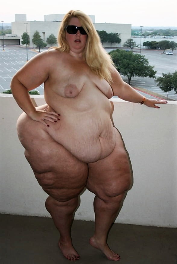 Super Sized Models 82 #105982640