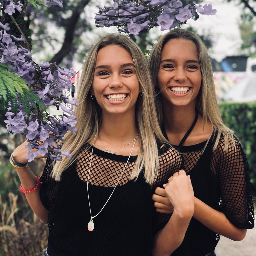 Lisa et lena
 #79949777