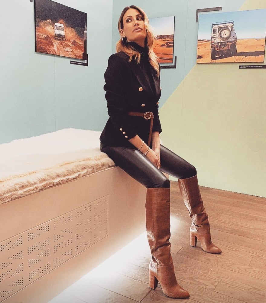 Female Celebrity Boots &amp; Leather - Valentina Bonariva #94225676