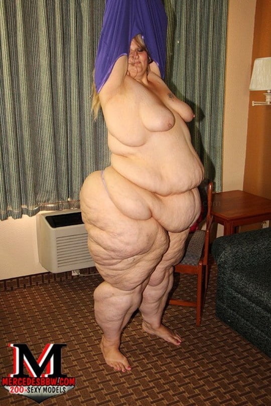 Sexy Cellulite and Stretchmarks #101130142